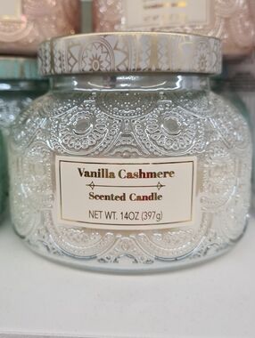 Vanilla Cashmere Scented Candle in Decorative Clear Glass Jar